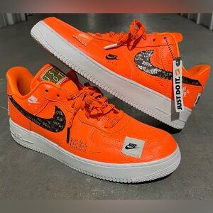 Nike Air Force 1 Low
Just Do It Pack Total Orange